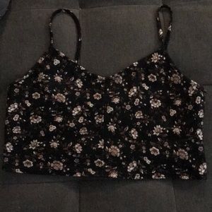 Adorable floral crop top!